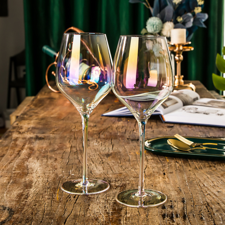 Pahare pentru vin cu culori curcubeu și design elegant - 440ml, 2 bucăți
