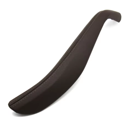 Capac din piele, culoare mocca, pentru mânerul interior al ușii din stânga la BMW Seria 5 G30 G31 G38 F90 (M5)