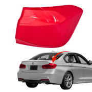 Sticlă exterioară pentru stopul drept la BMW Seria 3 F30 LCI / facelift (2016-2018)