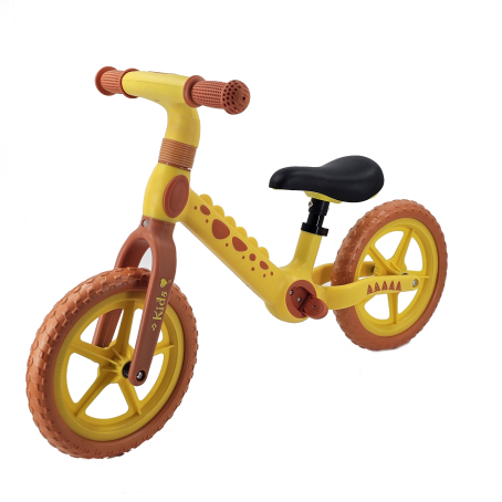 Баланс колело с пластмасови гуми и степенки за краката – жълто
