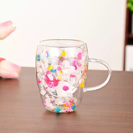 Cană elegantă cu pereți dubli și design floral, 350 ml