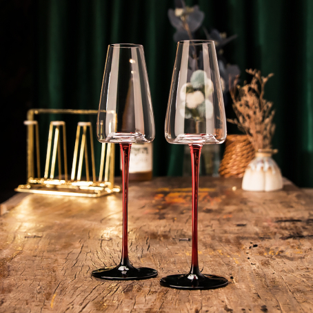 Set 2 pahare cristal pentru șampanie și vin spumant - 240 ml, cu picior roșu și design rafinat