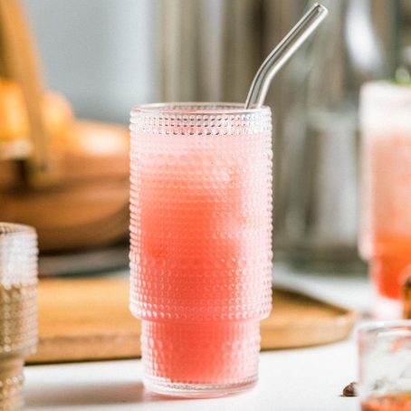 Pahar de sticlă  stilat pentru cocktailuri, sucuri și apă cu suprafață în relief, 360 ml