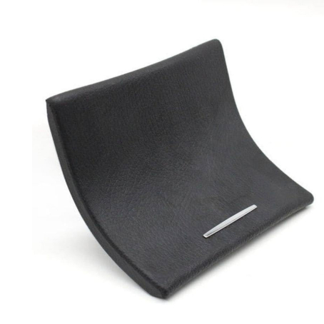 Capac negru pentru scrumiera/consola spate la Mercedes Clasa S W221 (modele fabricate între anii 2009 și 2013)