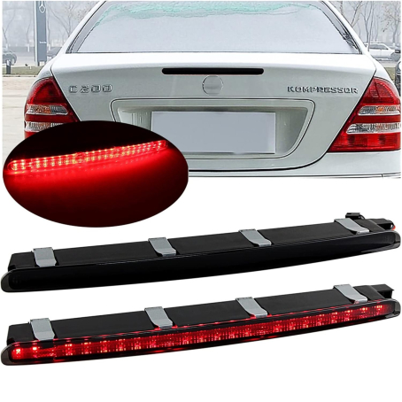 A treia lumină de frână pentru Mercedes-Benz Clasa C W203 (2000-2007)