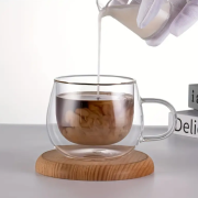 Cana de cafea cu pereți dubli și mâner 150 ml