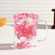 Cană cu pereți dubli, cu flori roz și mâner, 400 ml